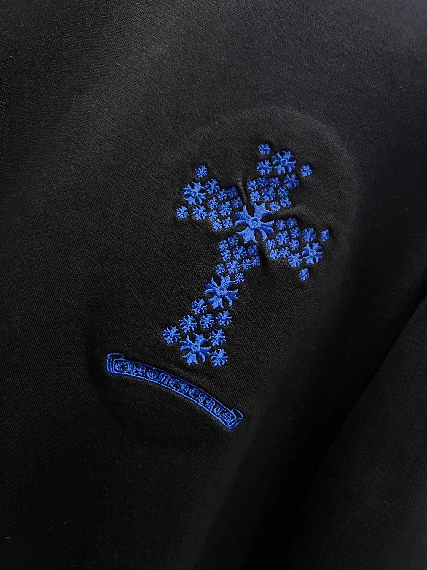 🅿️290 CH Crow 2025 autumn and winter new round neck long-sleeved sweatshirt, horseshoe Sanskrit letters + cross three-dimensional embroidery process, the real thing is great🔥Same style for men and women, loose version, size S M L XL XXL five sizes black white